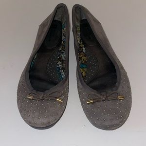 White Mountain Suede Slip on Shoes